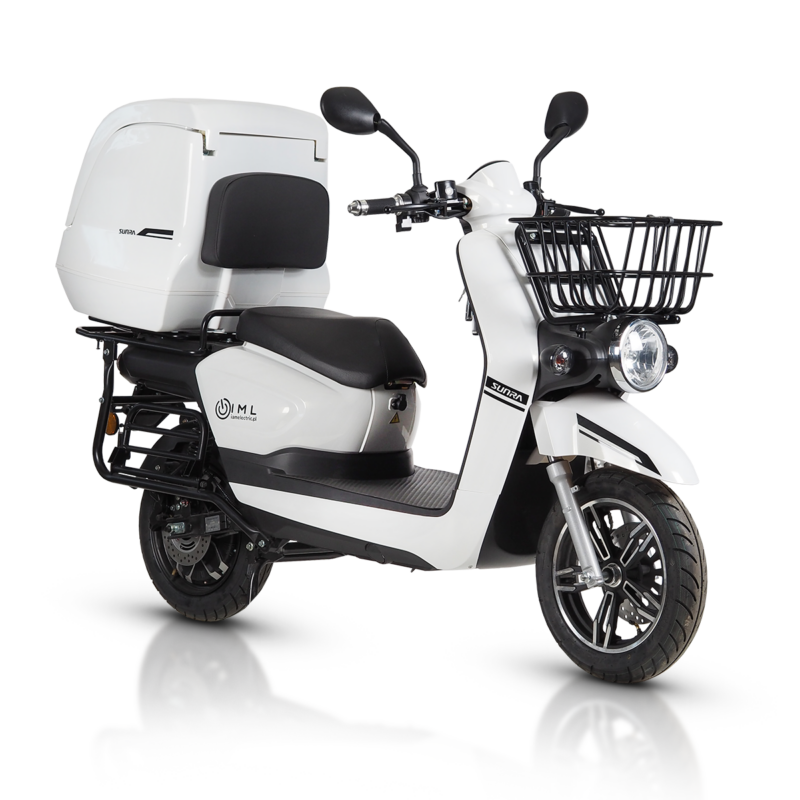 skuter elektryczny iamelectric z dużym kufrem