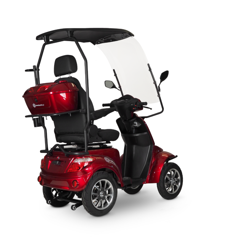 life-4-red-z-daszkiem-z-tłem-skos-tył-2