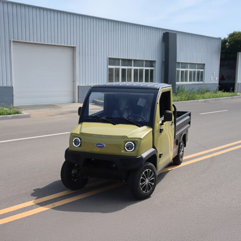 JONWAY-PICKUP-KHAKI-LIFESTYLE-1