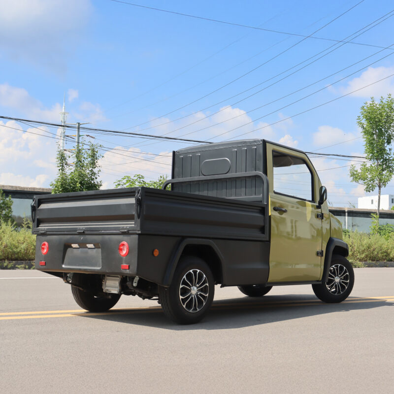 JONWAY-PICKUP-KHAKI-LIFESTYLE-5